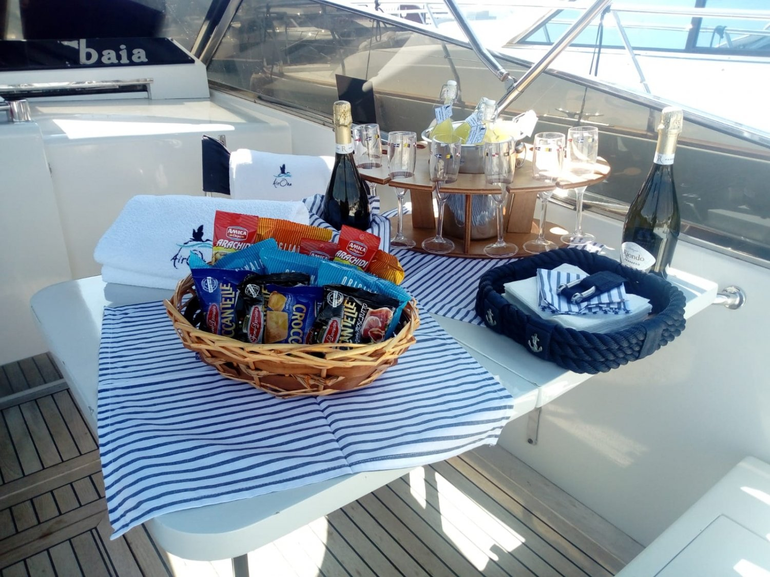 Matrimonio a Sorrento: - Airone Rental Boat - Noleggio barche Noleggia Barche Sorrento, per un aperitivo sul mare