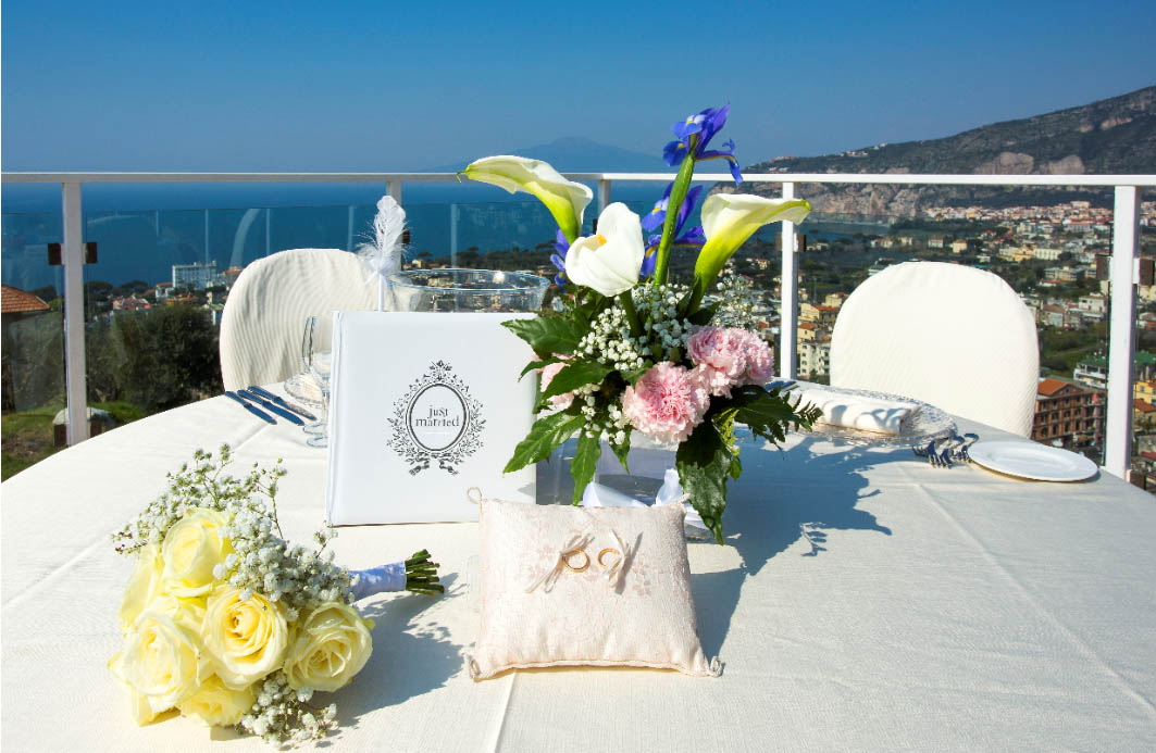 Matrimonio a Sorrento: - Art Hotel Gran Paradiso Il Tavolo degli sposi