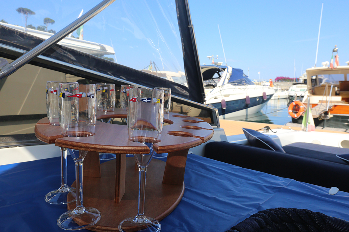 Matrimonio a Sorrento: - Airone Rental Boat - Noleggio barche Servizio Aperitivo a bordo - Organizza un tour, Noleggia barca a Sorrento
